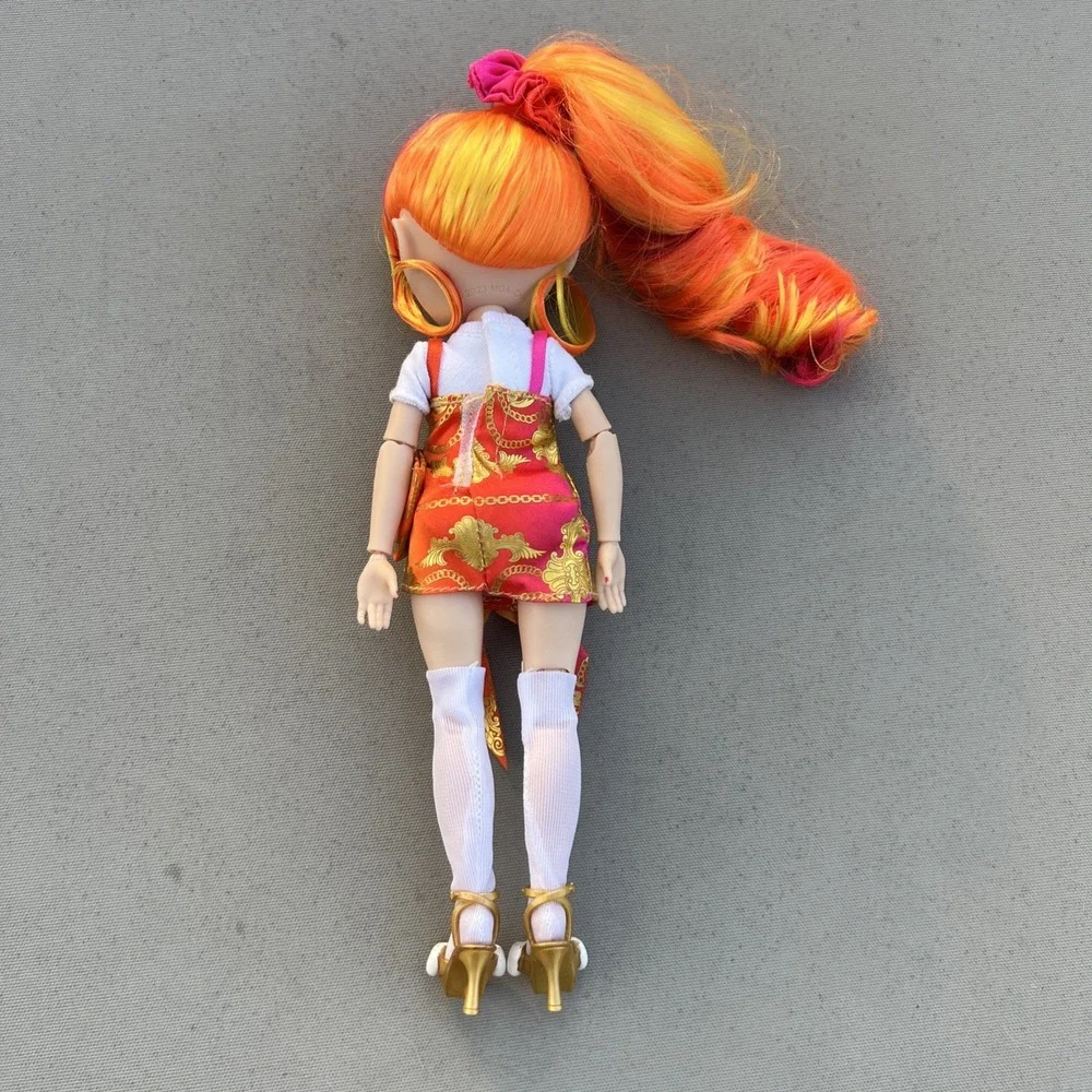 Rainbow Junior High Special Edition Laurel De'Vious 9in Fashion Doll MGA‎